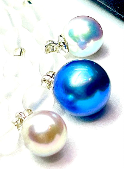 Akiya necklace with black, indigo blue, and natural blue Akoya pearls, Italian K18 gold, quartz, and Venetian glass