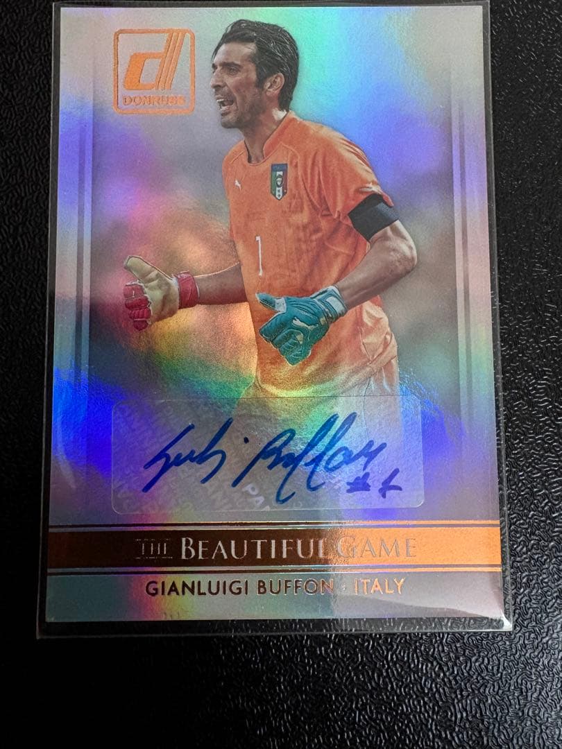 Gianluigi Buffon Autographed Card — Japanese