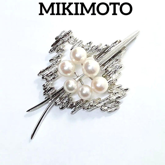 Mikimoto silver pearl pendant top featuring a 5.1 to 6.4 mm pearl without chain
