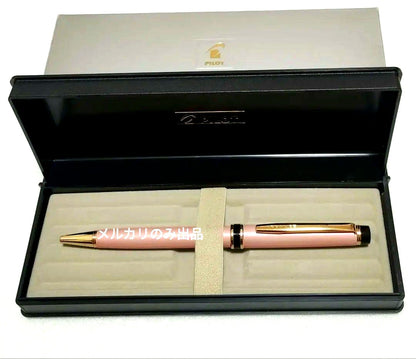 Pilot Grand Se oil-based ballpoint pen in pearl pink color with sleek design