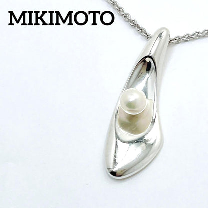 Mikimoto Pearl Necklace with Silver 925 chain, elegant pearls on a silver chain