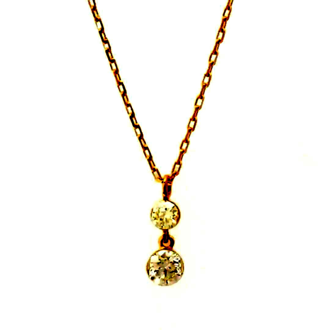 ageté 18K gold necklace with 46 cm length displayed on white background