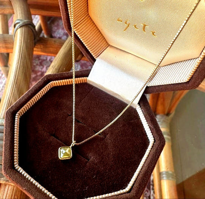 agete K10 natural diamond necklace with olive yellow diamond on adjustable 50 cm gold chain