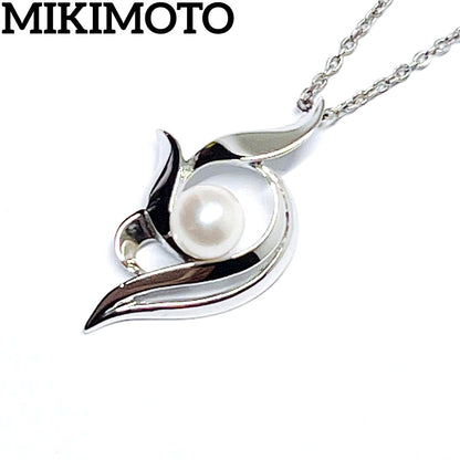 MIKIMOTO pearl necklace pendant with 5.9mm pearls on a 40cm silver chain