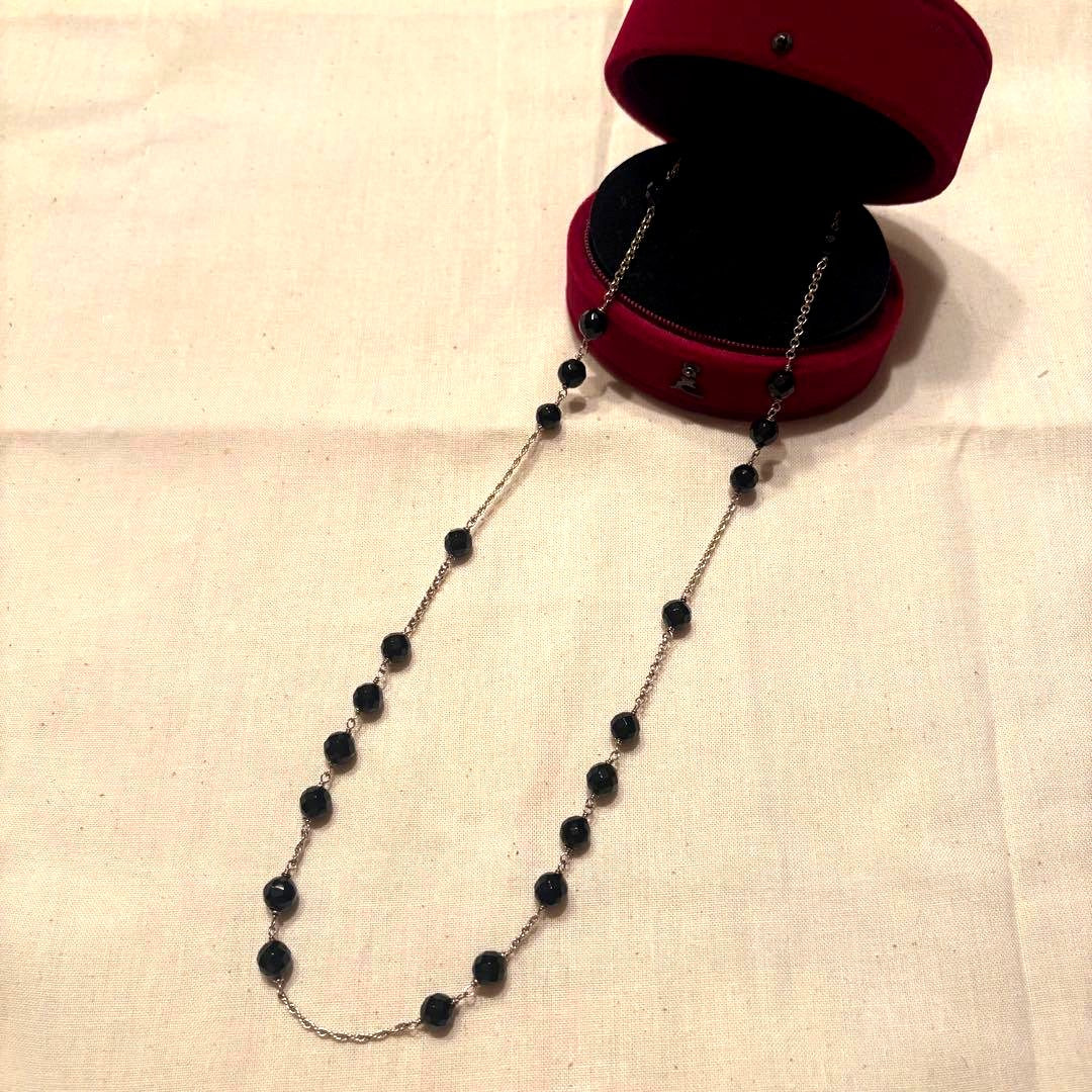 Agete necklace in gold plated sterling silver with onyx stone and two types of adjustable chains