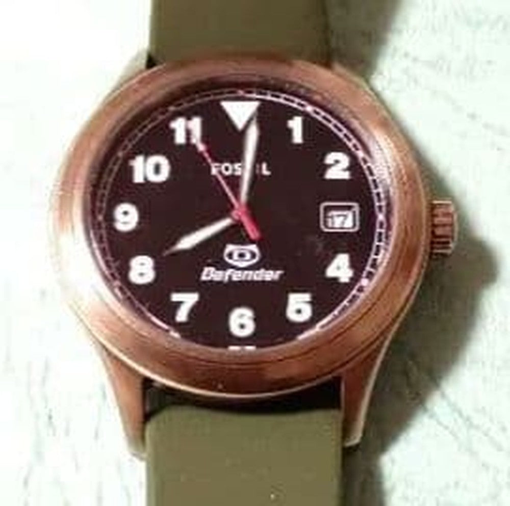 FOSSIL Defender Quartz Men's Watch — Japanese