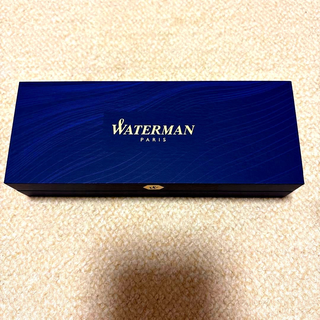 Waterman Metropolitan ES ballpoint pen with polished rosewood barrel and metal trim