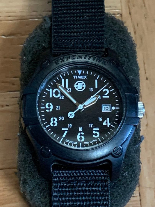 TIMEX 905 S9 QZ Quartz Men's Watch — Japanese