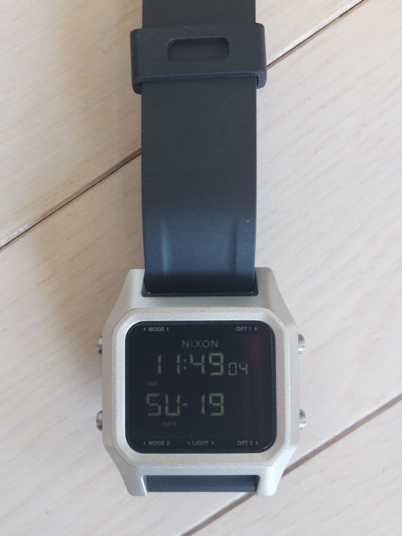 NIXON STAPLE Digital Men's Watch — Japanese