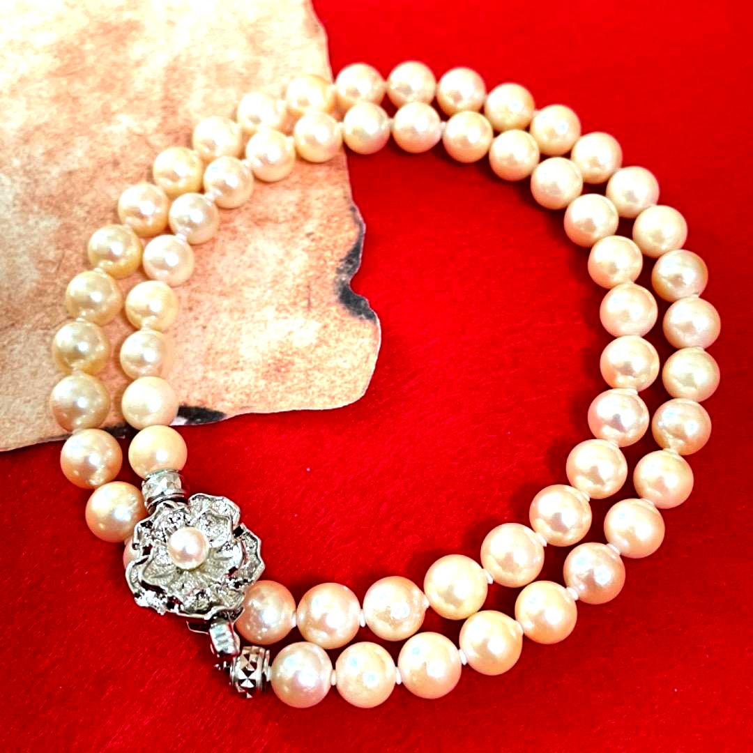 A33 Akoya pearl necklace with approximately 6mm genuine pearls on a 44cm cord