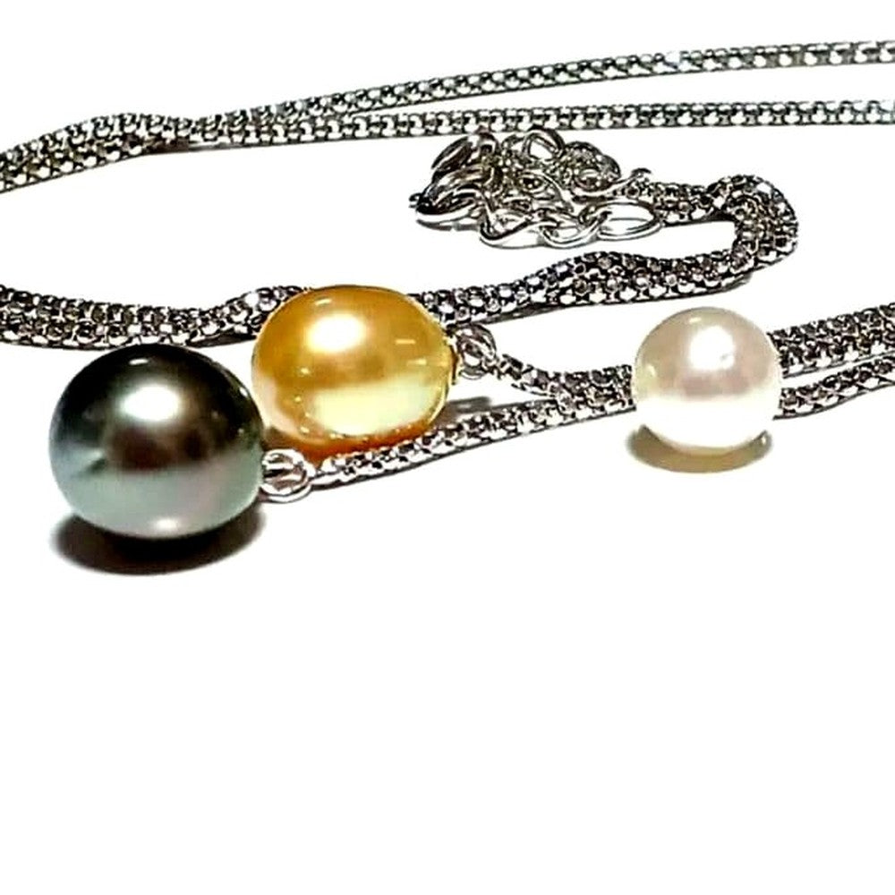 South Sea Pearl necklace featuring black butterfly and white Akoya pearl design on 45.5 cm chain