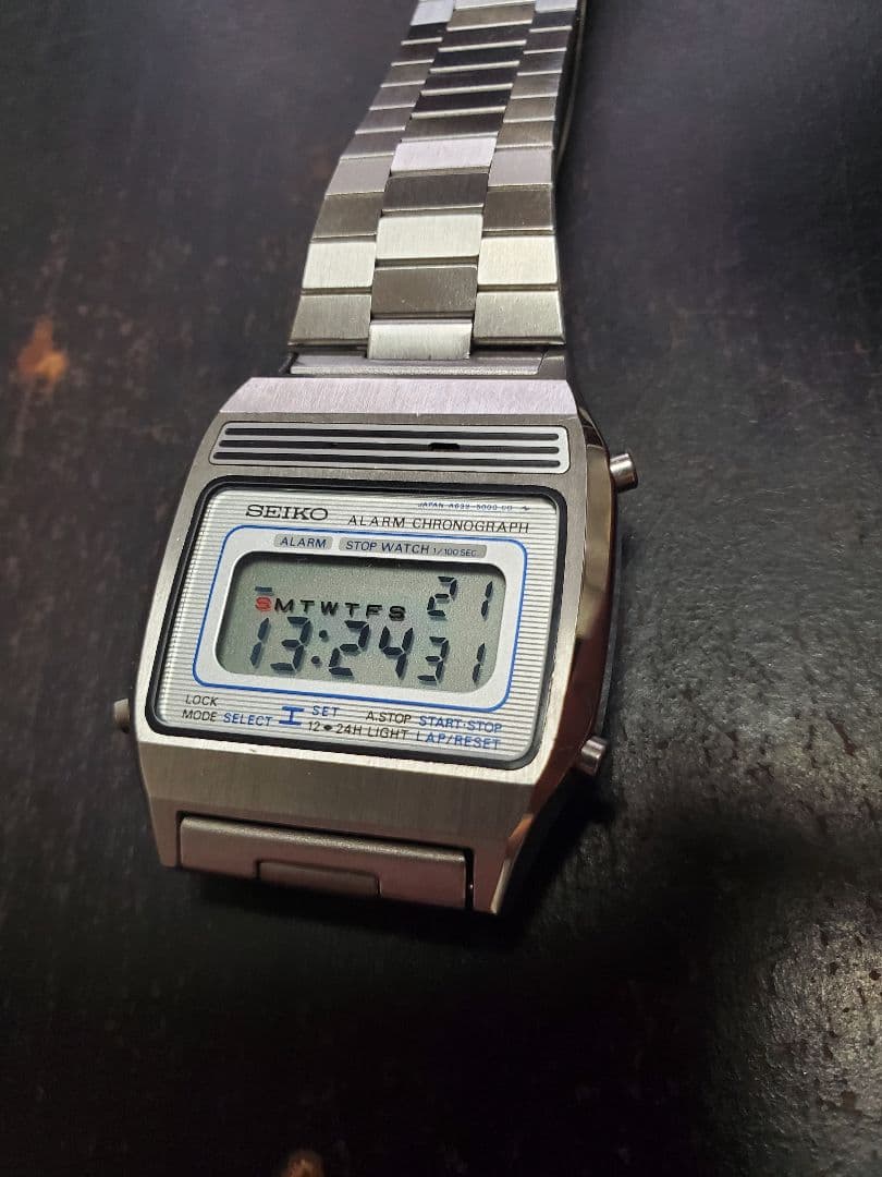 SEIKO Data 2000 Digital Men's Watch — Japanese