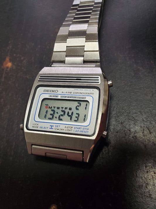 SEIKO Data 2000 Digital Men's Watch — Japanese