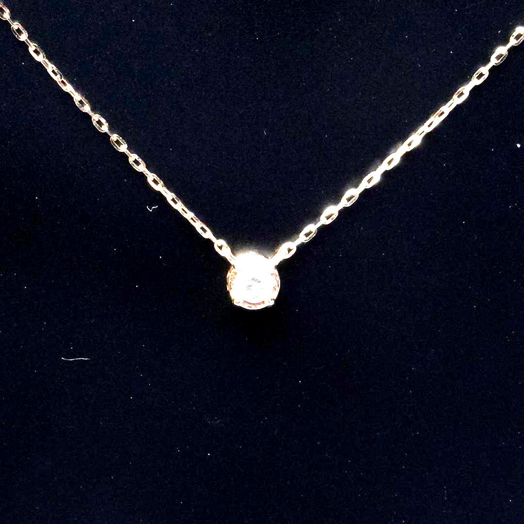 Agat K10 1P Diamond Necklace with 0.03ct diamond, 0.3cm top size, and 39.5cm chain in gold