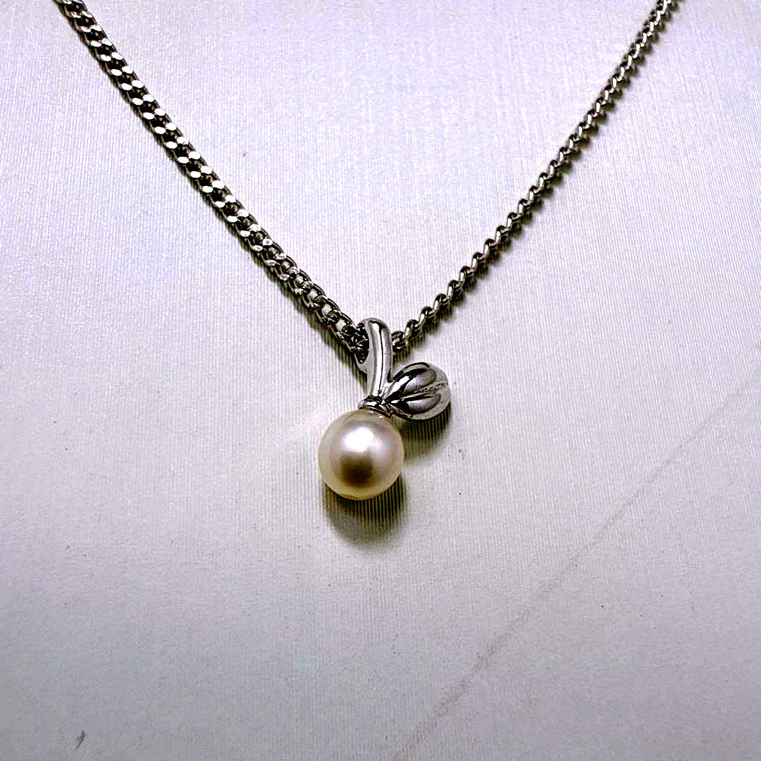 Tasaki Silver pendant necklace with single pearl and cherry fruit design on 41cm metal chain