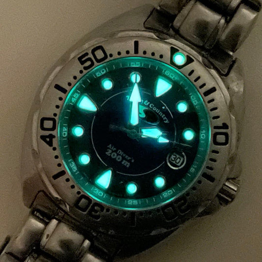 ORIENT Town & Country Air Diver 200m Quartz Men's Watch — Japanese