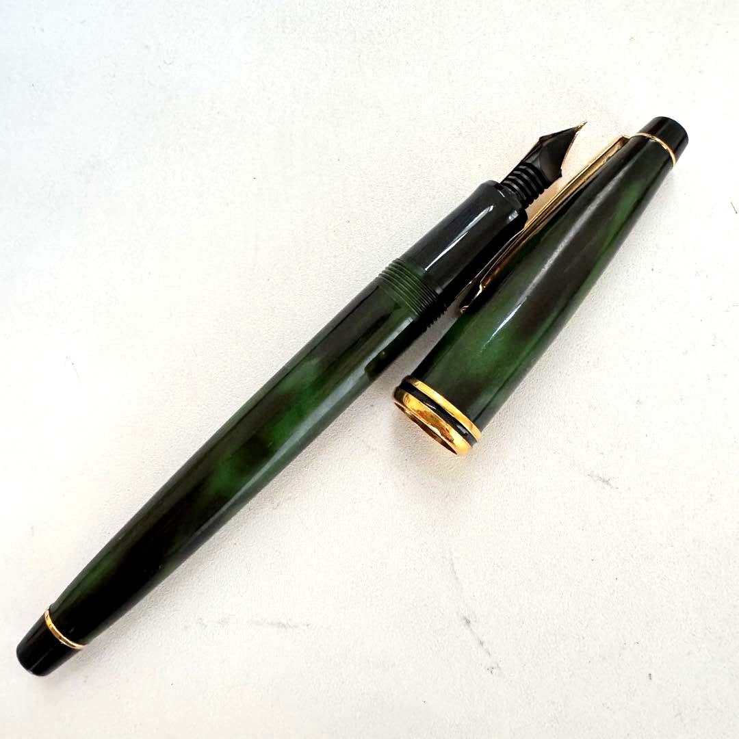 Cross vintage green marble fountain pen with ballpoint pen in used condition, rare Japan import