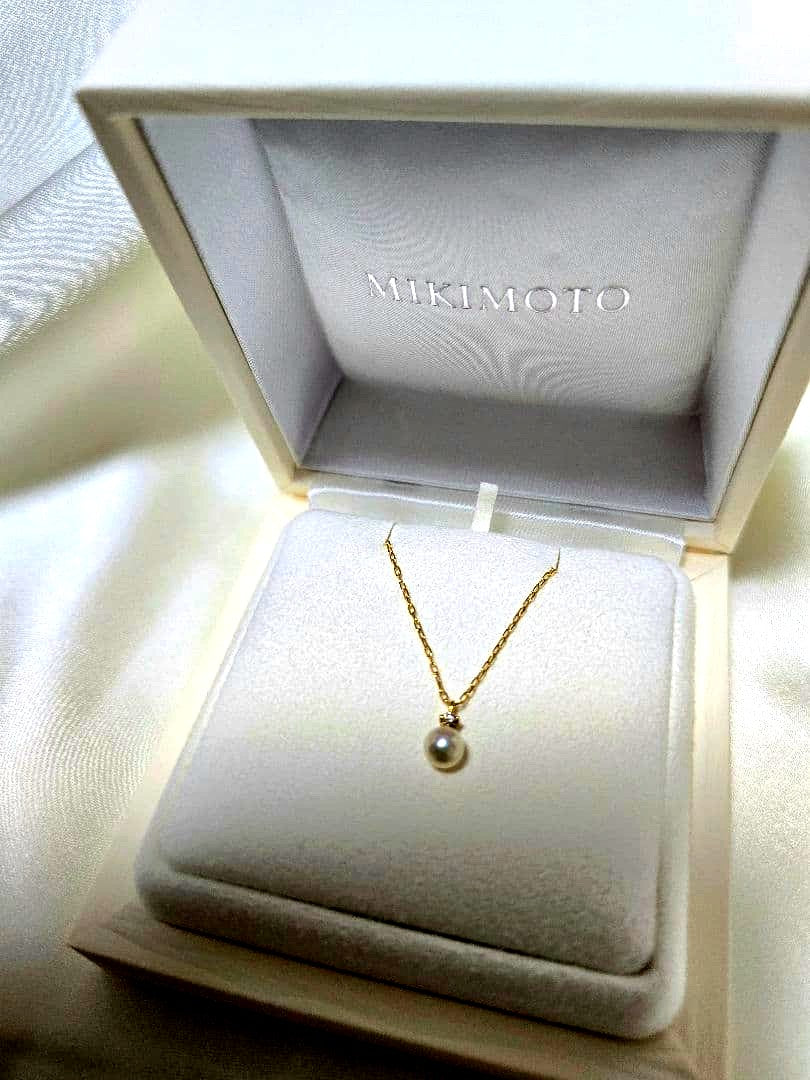 MIKIMOTO Pearl Pendant Necklace PP-20495K featuring a 5.25mm pearl and small diamond accents