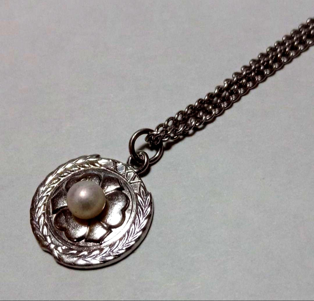 Mikimoto SV Baby Pearl Silver Necklace with a 40cm silver chain and 1.3cm pearl pendant