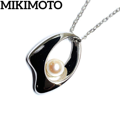 Mikimoto pearl necklace pendant with 5.6mm pearls on a 40cm silver chain