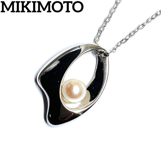 Mikimoto pearl necklace pendant with 5.6mm pearls on a 40cm silver chain