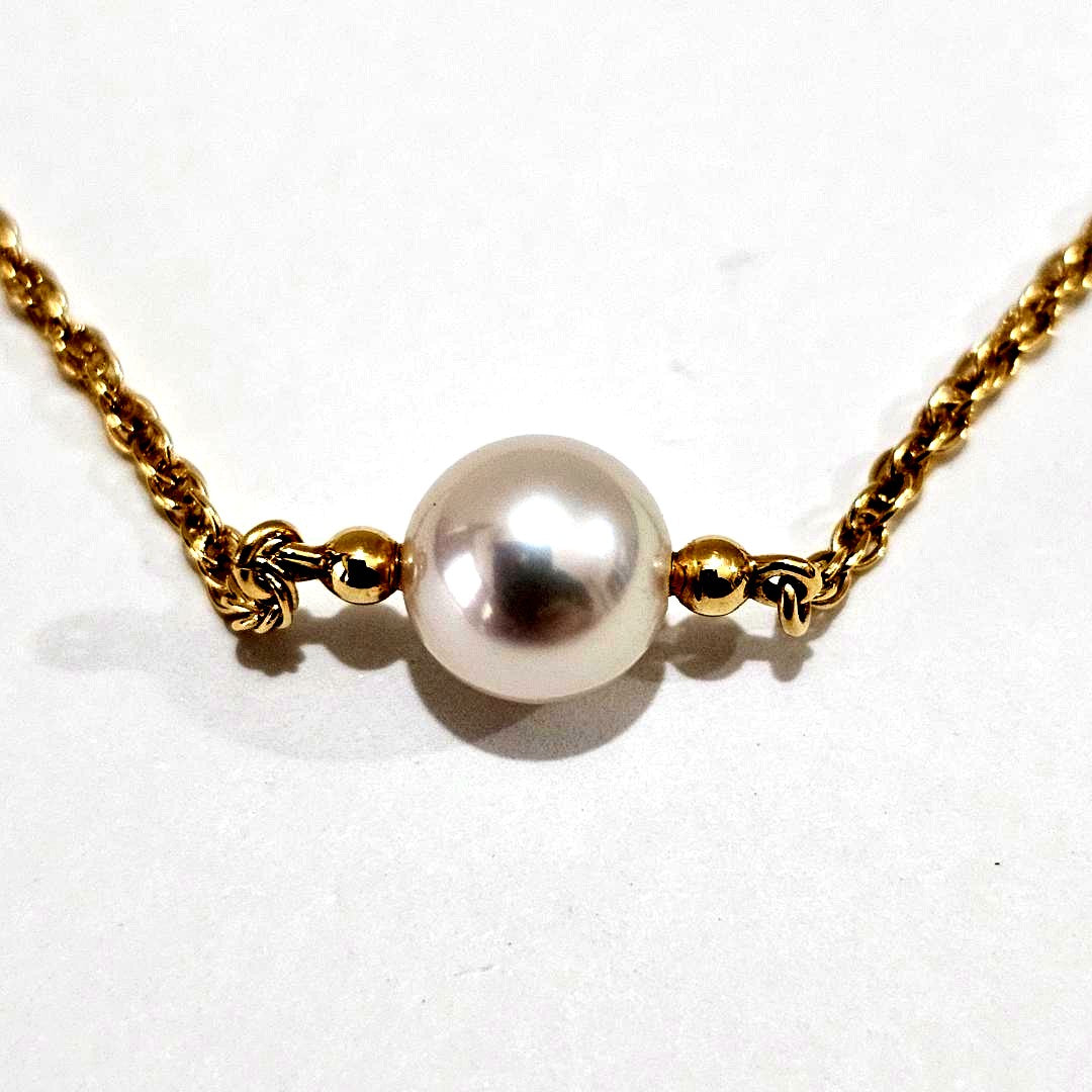 1907 Mikimoto yellow gold pearl necklace 38cm length with 7.1mm pearls