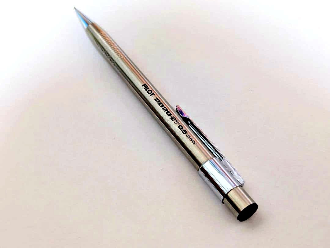 Pilot 2020ST discontinued model pen showing clean ink and confirmed working condition
