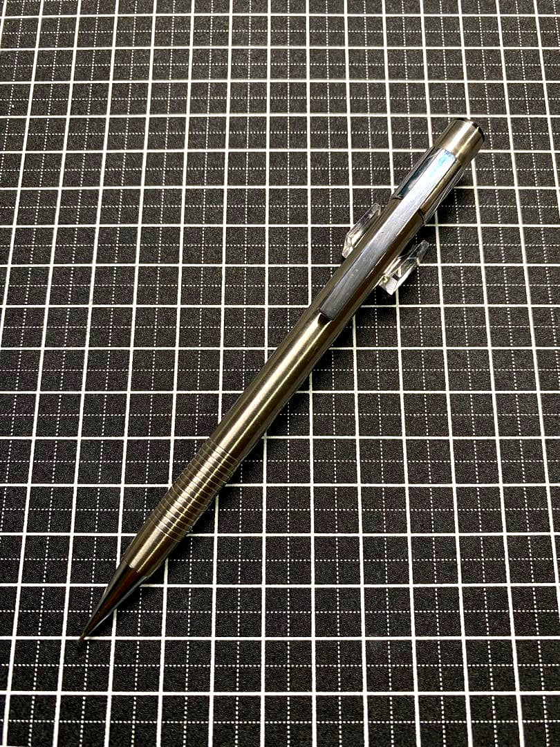 PILOT 2020ST mechanical pencil lead 0.5mm showing condition with scratches and rust