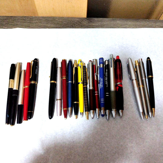 Pilot Cross set including 5 fountain pens, 13 ballpoint pens, and 4 mechanical pencils with K14 materials