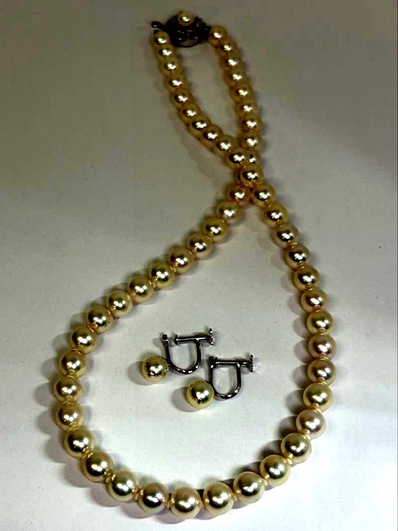 Akoya pearl necklace and matching earrings set with 7.0-7.5mm round white pearls and silver clasps