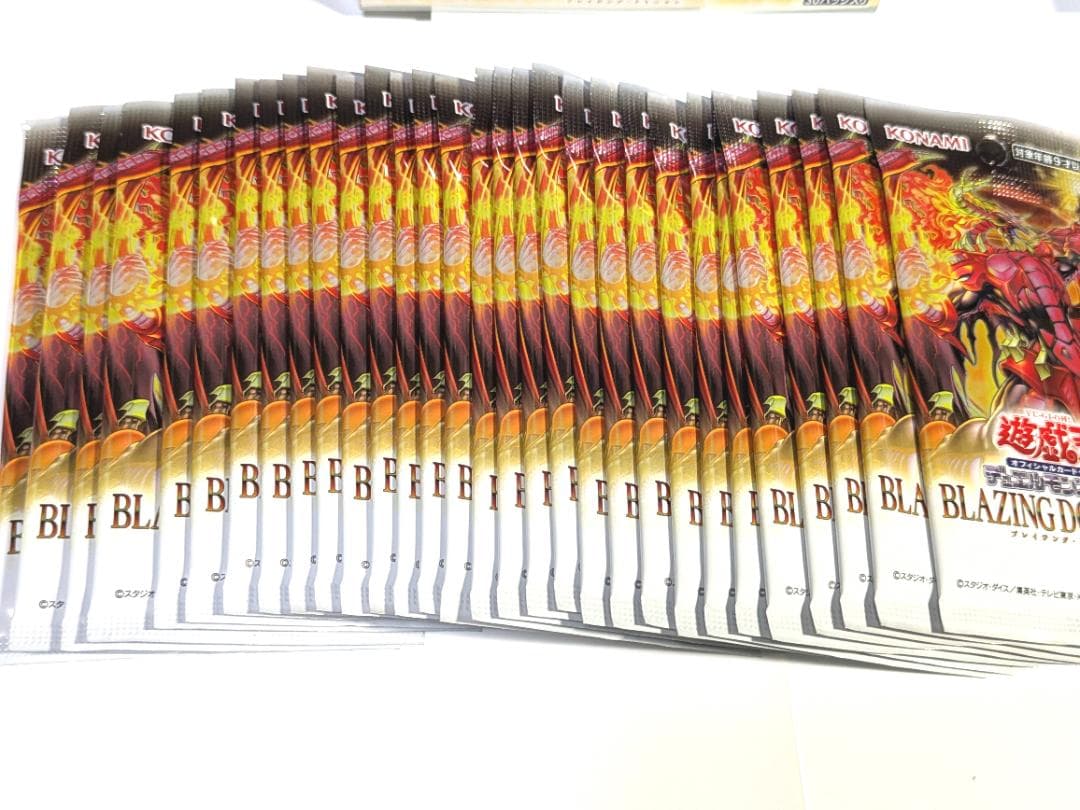 Yu-Gi-Oh Yu-Gi-Oh! Official Card Game Blazing Dominion 30 Pack Set with Box Pack — Japanese