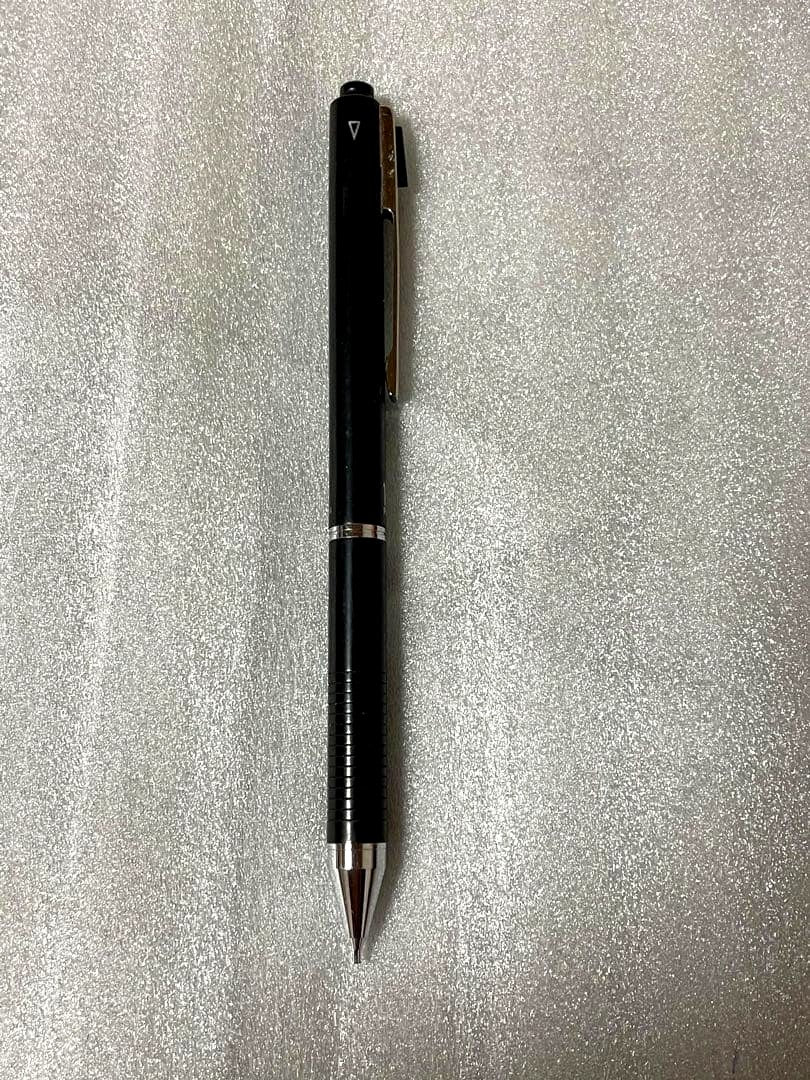 PILOT 1+1 set featuring one mechanical pencil and one ballpoint pen on white background