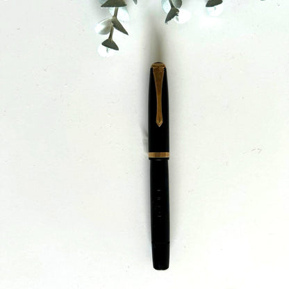 Pilot Showa retro antique black fountain pen with 14K nib and dark brown screw-type cap threading