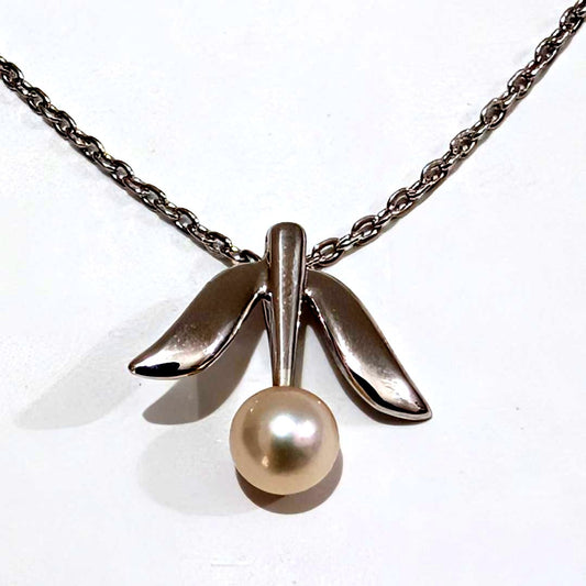 2002 Mikimoto pearl necklace with 5.2mm pearls on a 40cm SV925 sterling silver chain
