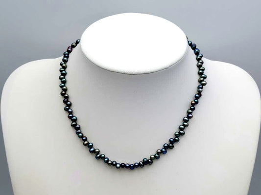 Tasaki Pearl Necklace with 41.5 cm length displaying lustrous white pearls