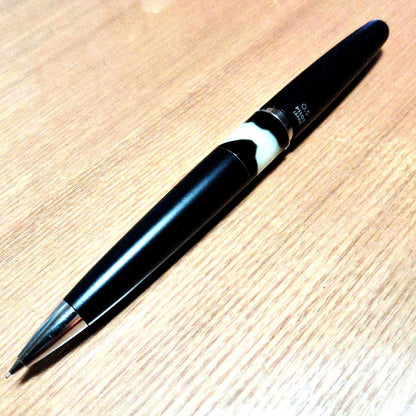 Kakuna Pilot Cocoon 0.5mm mechanical pencil with black marble pattern and resin body