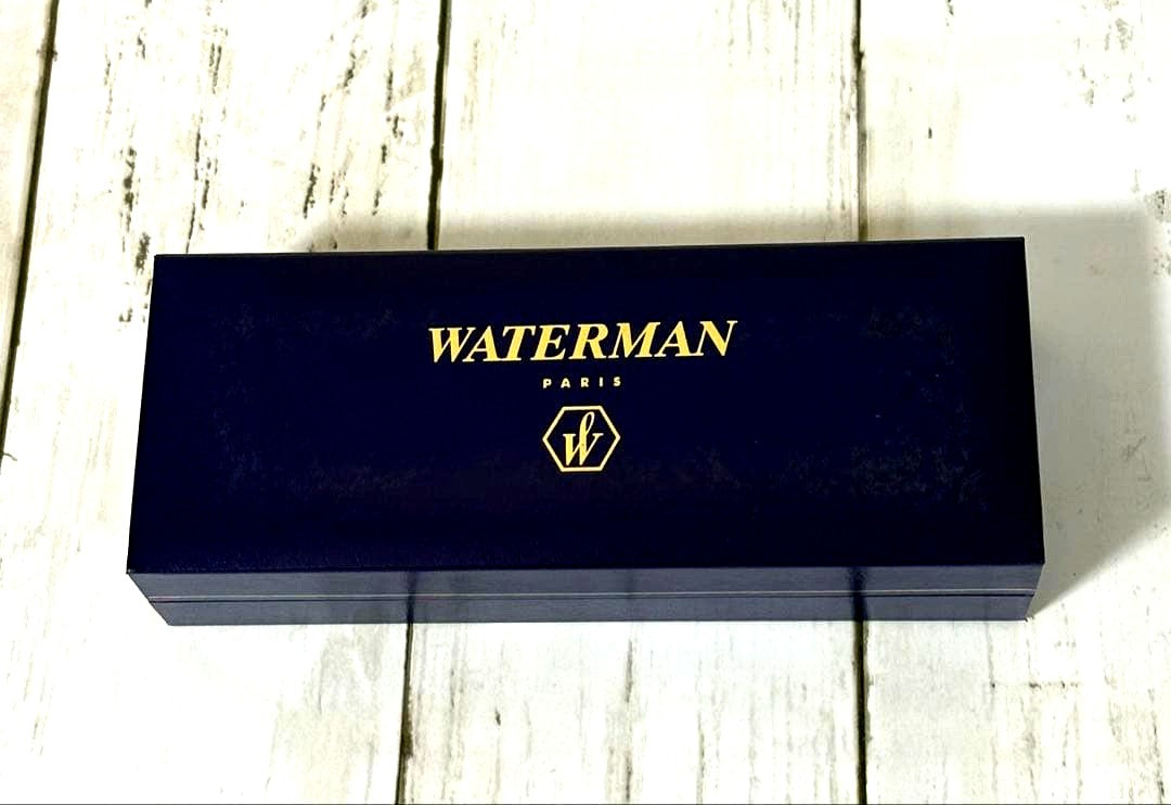 WATERMAN ballpoint pen main body in black and gold with a dedicated case