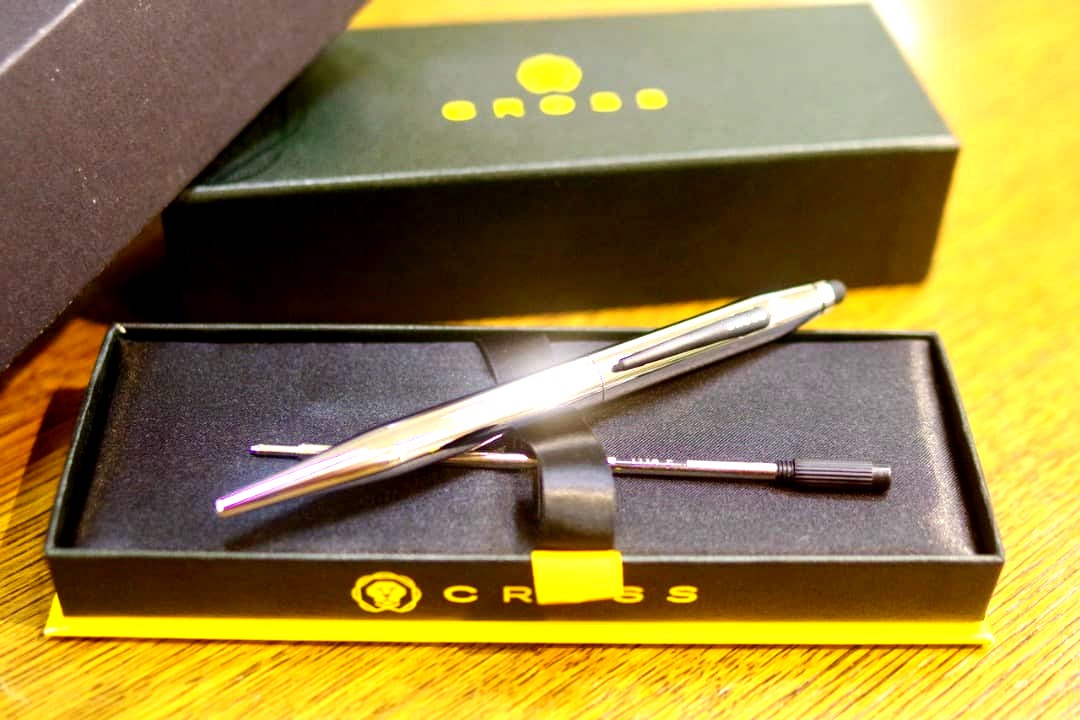 Kuro Cross Classic Century ballpoint pen in chrome with metal body and smooth oil-based ink