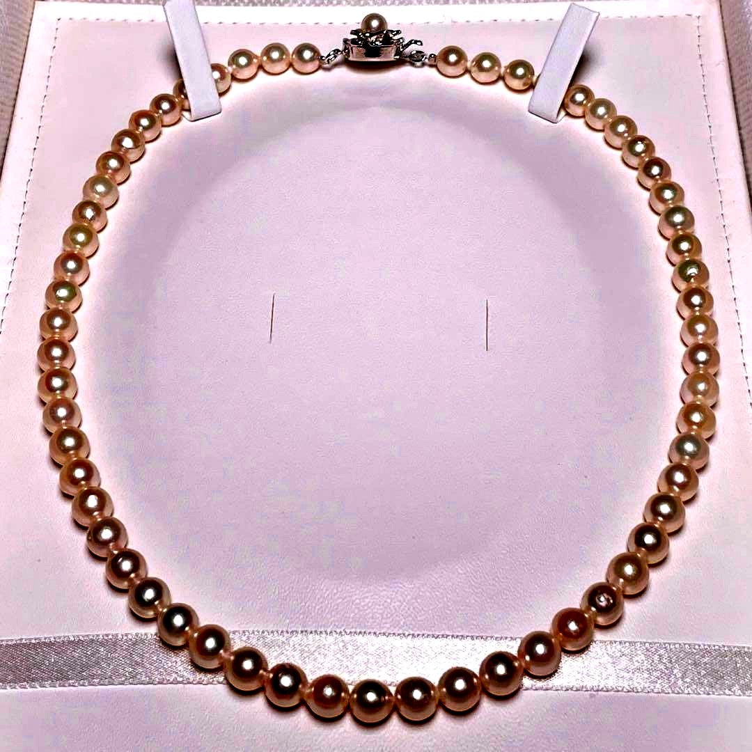 Akoya pearl necklace with 6.4-6.8mm round white pearls on silver chain 44cm length
