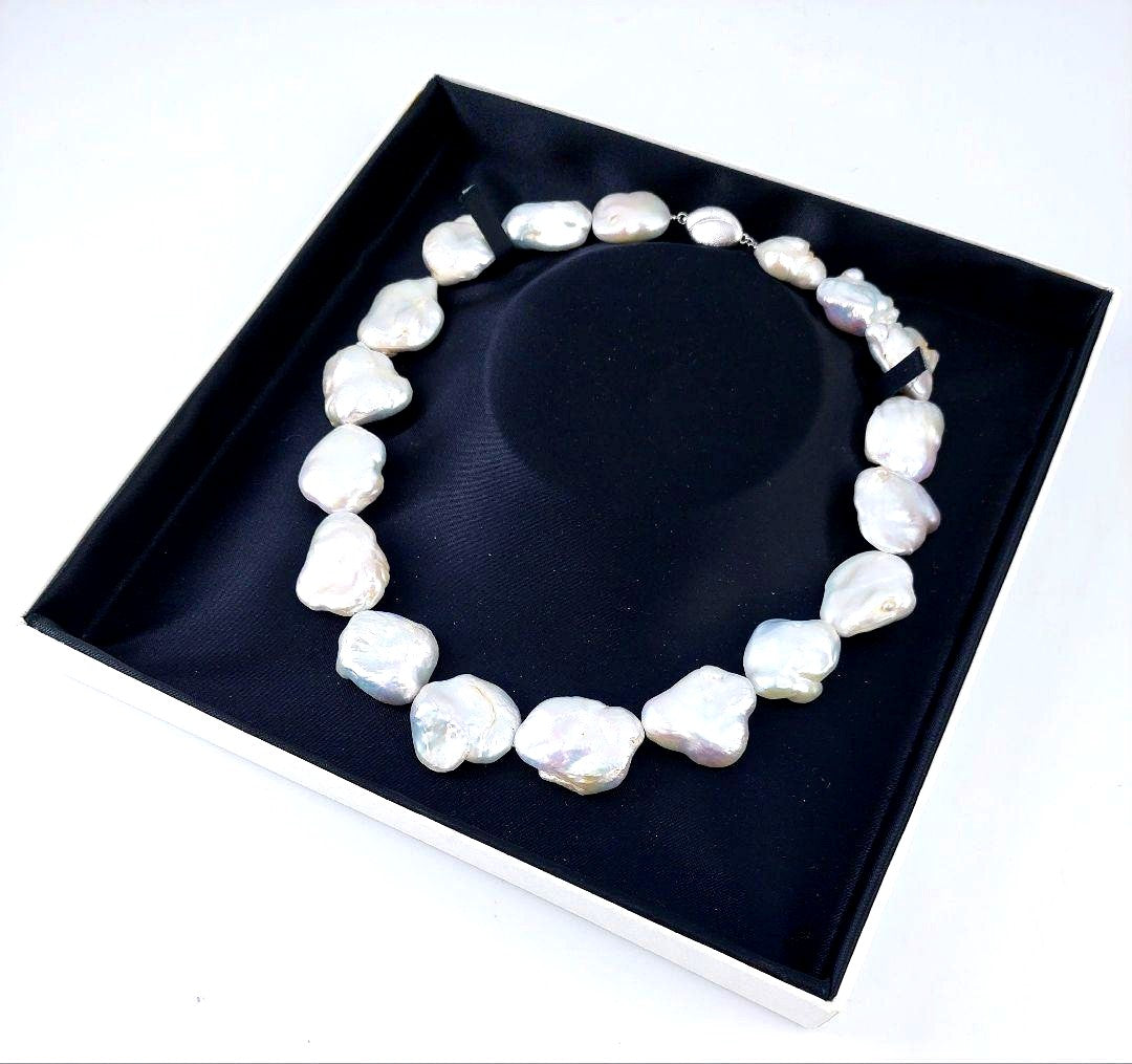 Baroque pearl necklace about 43cm long with natural white untinted pearls sized 18-27mm