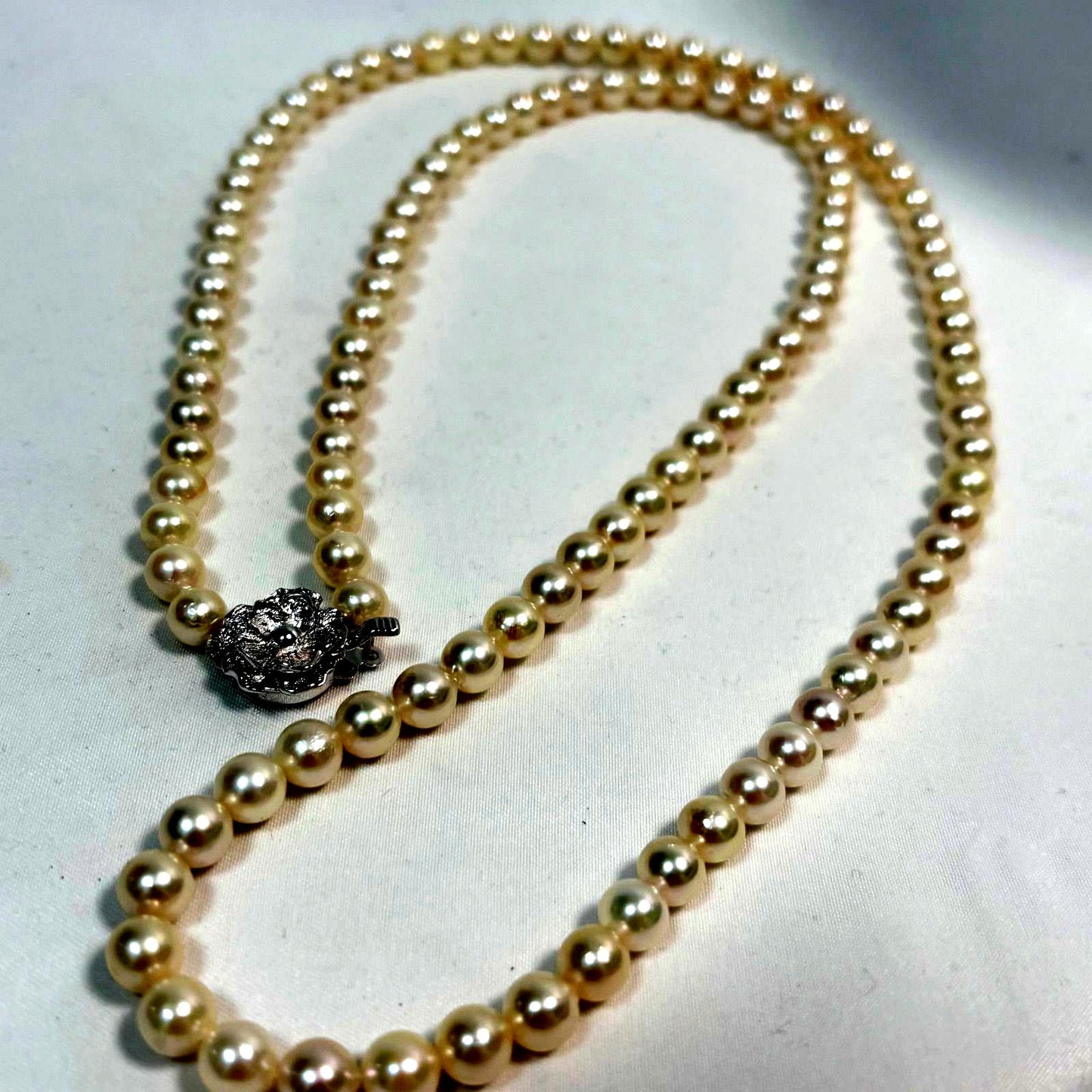 Akoya pearl long necklace with silver flower pendant, white pearls 6.5 to 7 mm, 82 cm length