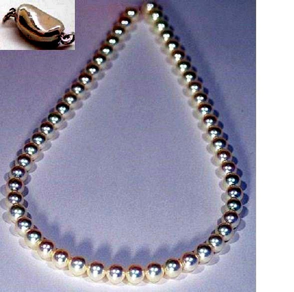 Akoya pearl necklace featuring 7.5 to 8mm round pearls with thick wrap and certification