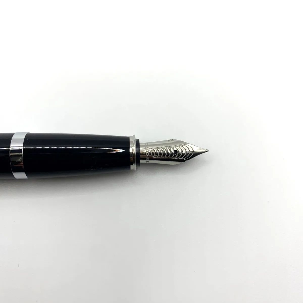 CROSS Galaxy Black Fountain Pen with Medium Nib and thick lacquer finish showing center ring grooves