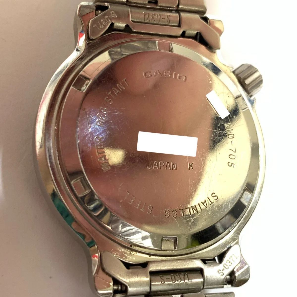 CASIO MD-705 Quartz Men's Watch — Japanese