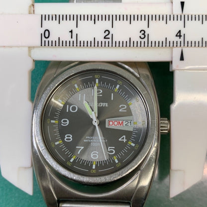 NIXON R6-3993 Quartz Men's Watch — Japanese